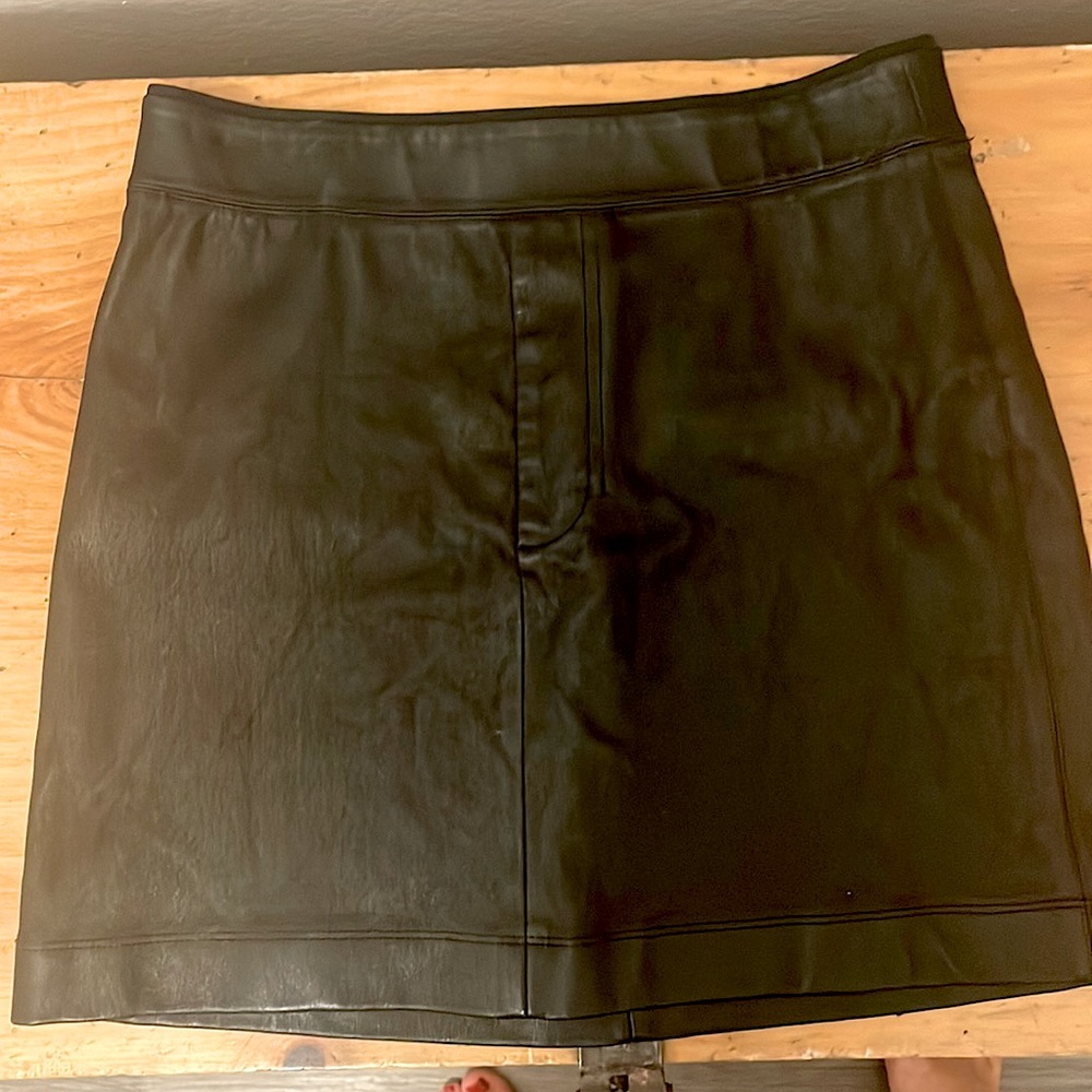 HELMET LANG HIGHWAISTED MINI LEATHER SKIRT